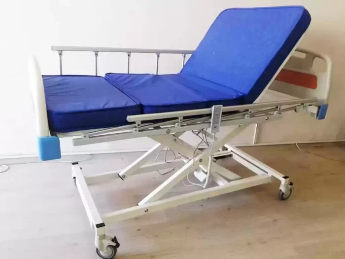 3 Motorlu Asansör Özellikli Hasta Karyolası